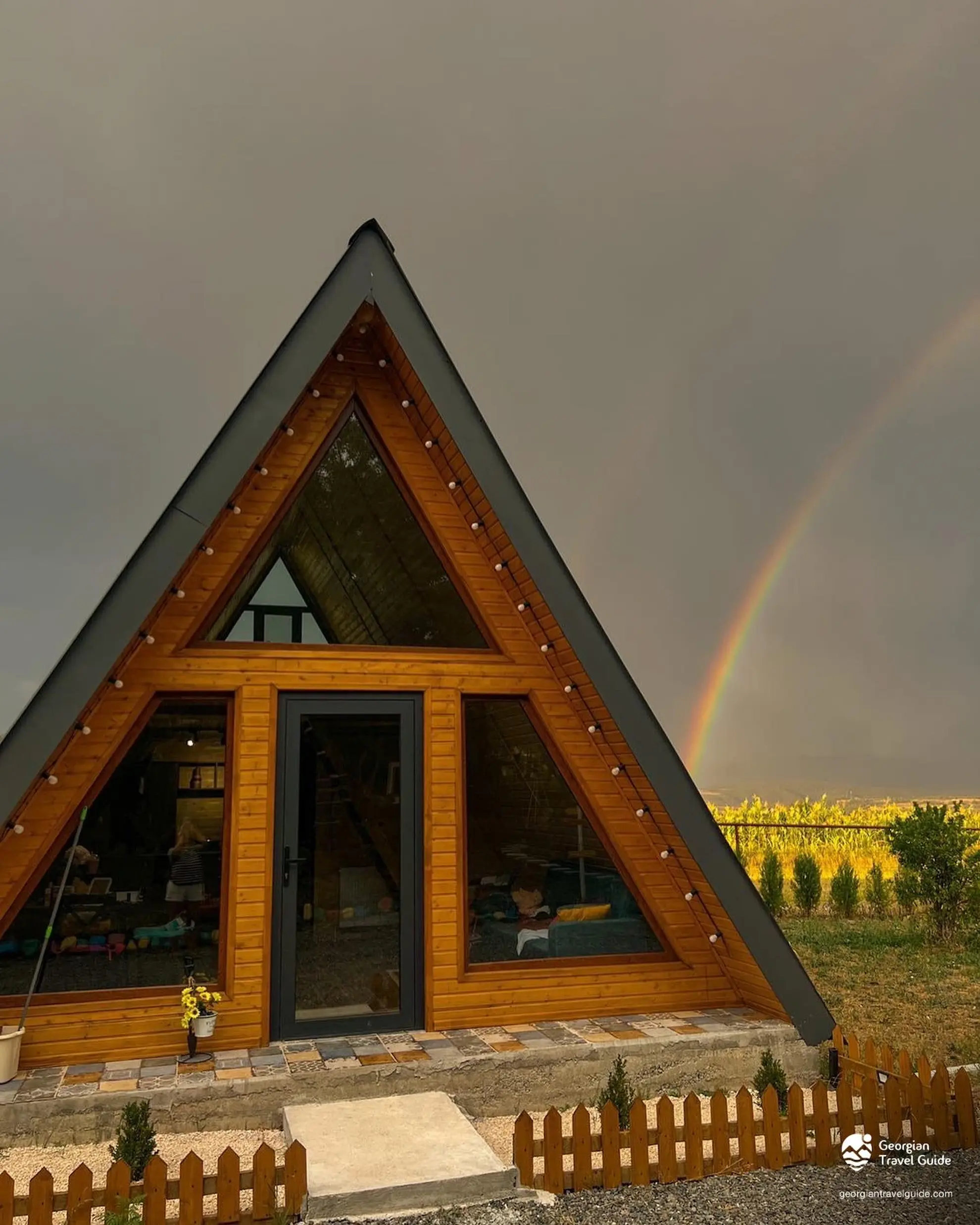 კოტეჯების გაყიდვა